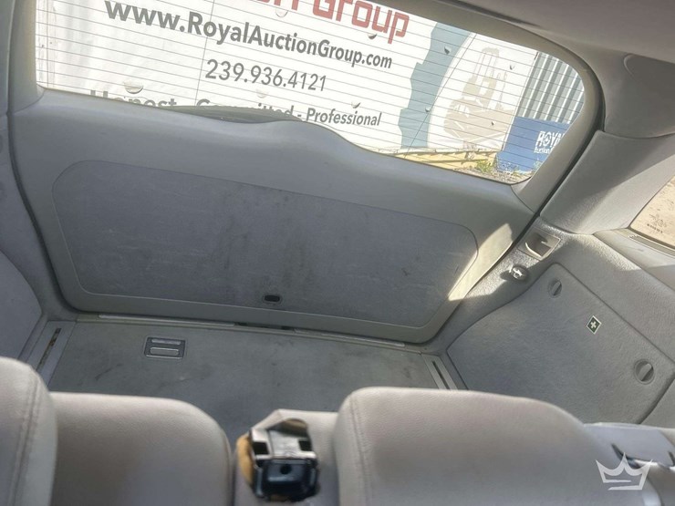 2006-mercedes-benz-ml350-image-24