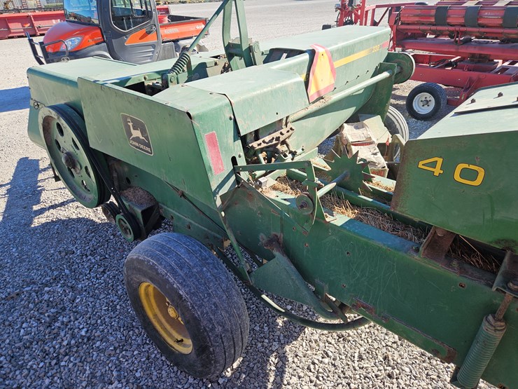john-deere-338-image-10