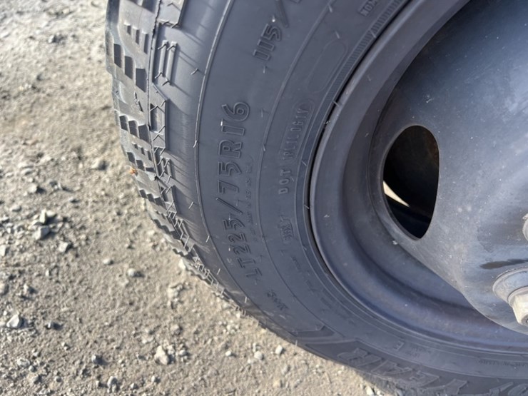 2013-ford-e450-sd-image-17