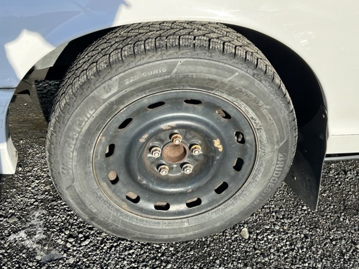 2007-ford-crown-victoria-sedan-image-28