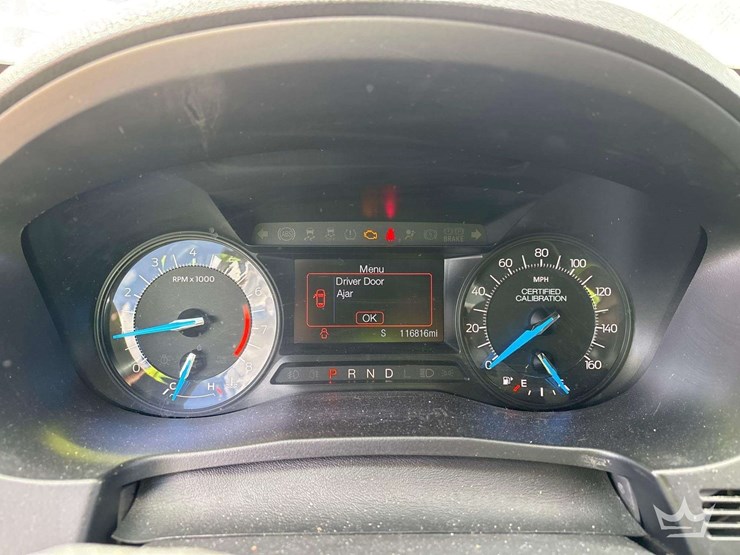 2018-ford-explorer-image-16