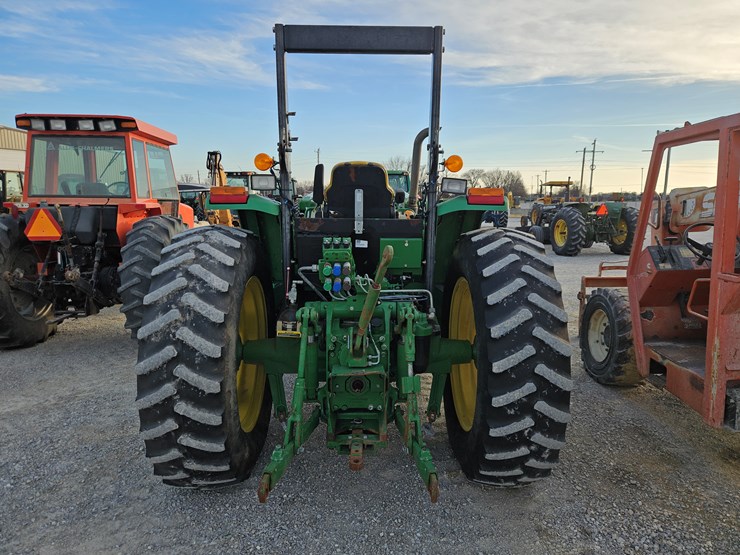 john-deere-6115d-image-11