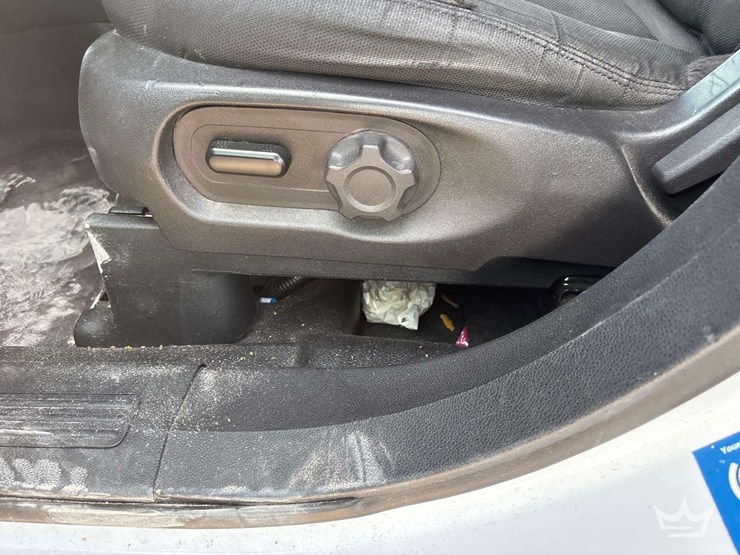 2017-ford-explorer-image-13