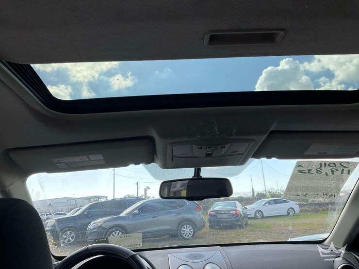 2011-nissan-rogue-image-25