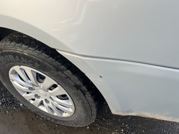 2012-kia-sedona-image-18