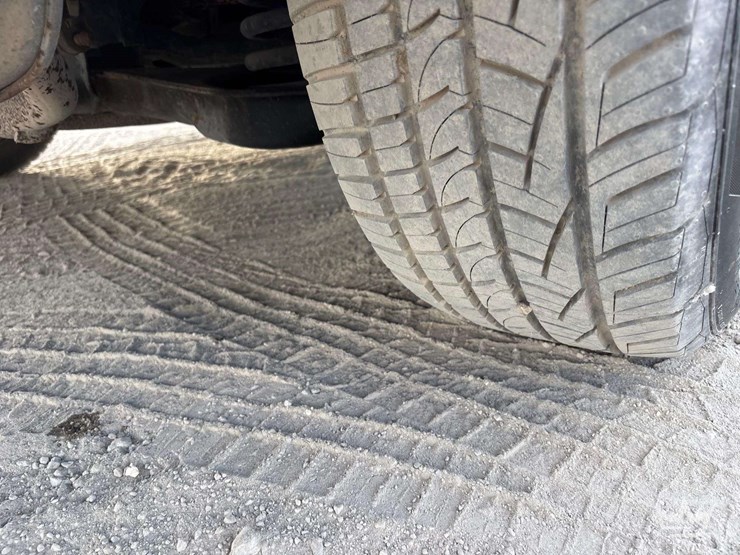 2017-ford-explorer-image-29