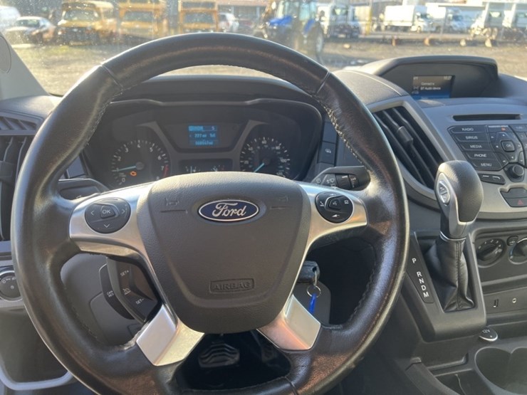 2016-ford-transit-image-23