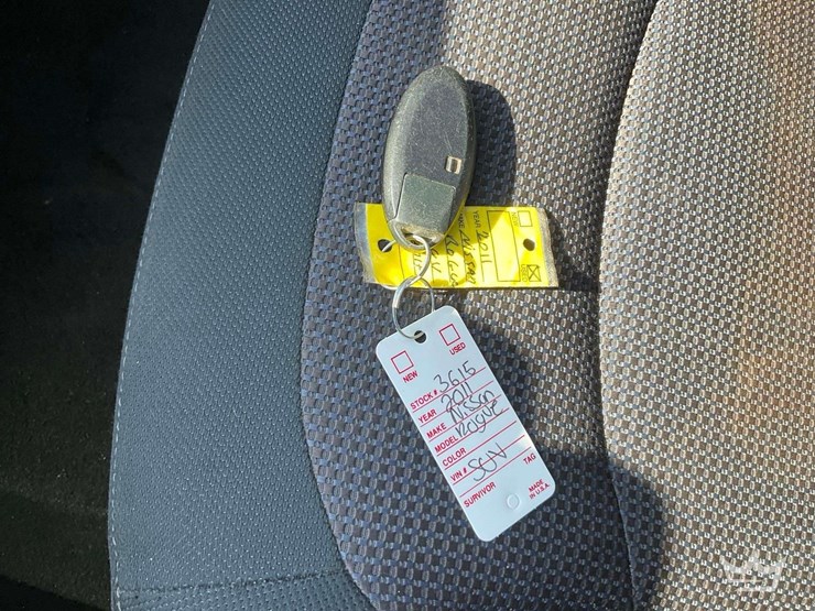 2011-nissan-rogue-image-39