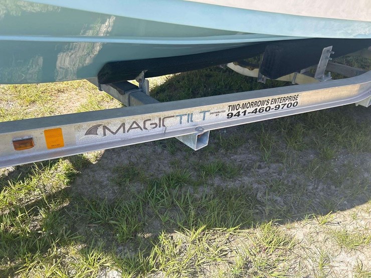 2018-sea-pro-boat-with-14ft.-s/a-magic-tilt-boat-trailer-image-23