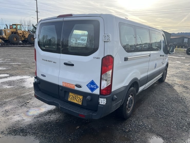 2017-ford-transit-image-4