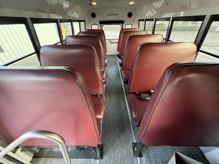 2007-chevrolet-express-school-bus-image-21