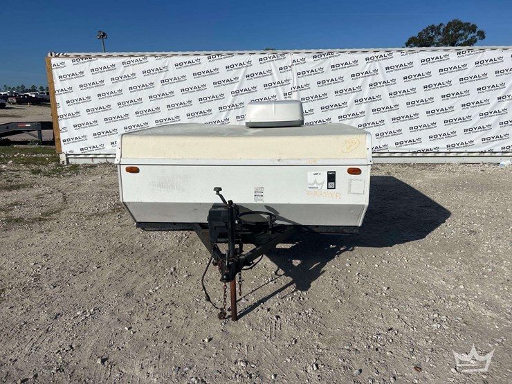 rockwood-freedom-pop-up-camper-image-10