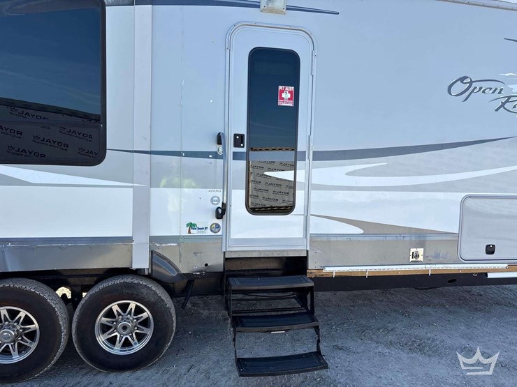 2011-open-range-424rls-42ft.-5th-wheel-t/a-travel-trailer-image-6