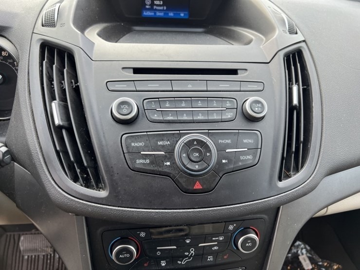 ford-escape-se-image-31