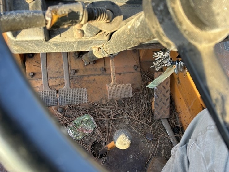 1976-case-580c-image-31