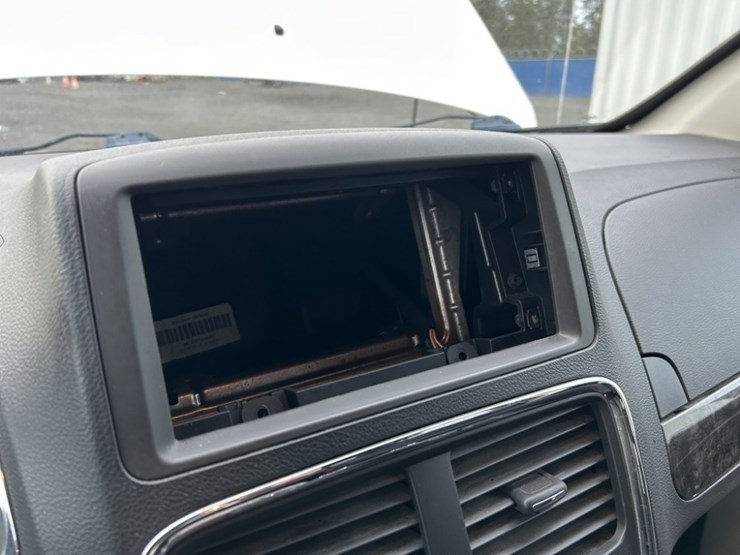 2011-dodge-grand-caravan-image-25