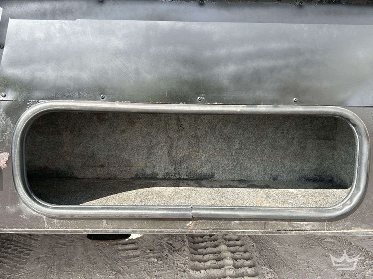 2004-winnebago-adventurer-38g-38ft.-class-a-motorhome-image-87