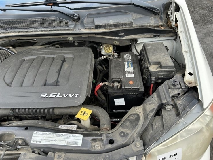 2011-dodge-grand-caravan-image-32