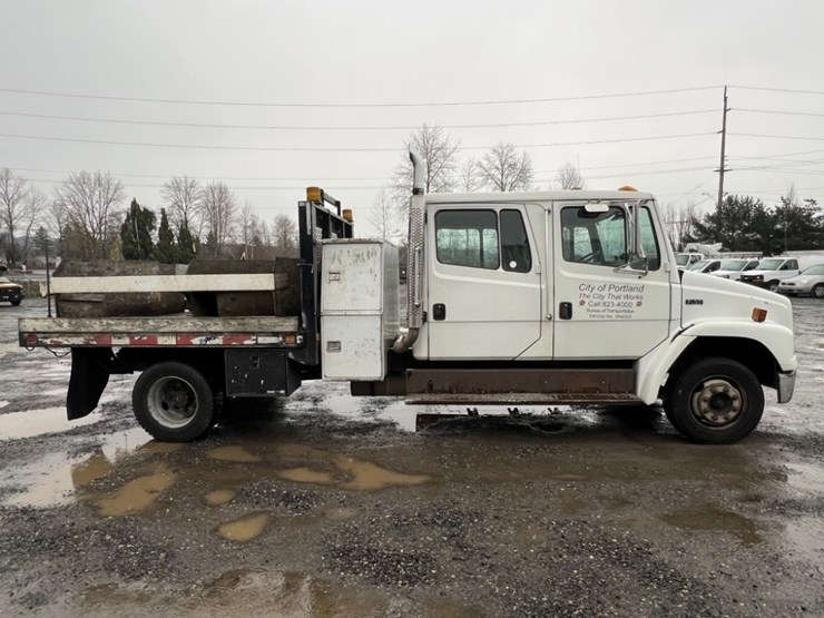 2000-freightliner-fl50-image-3