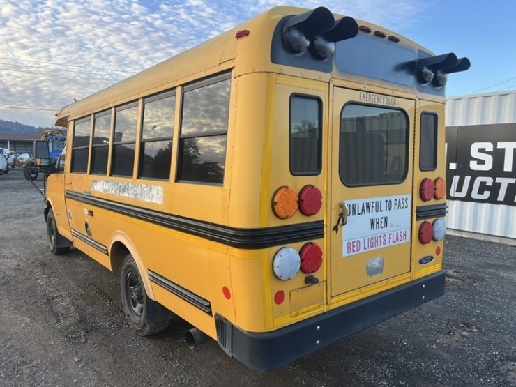 2007-chevrolet-express-school-bus-image-6