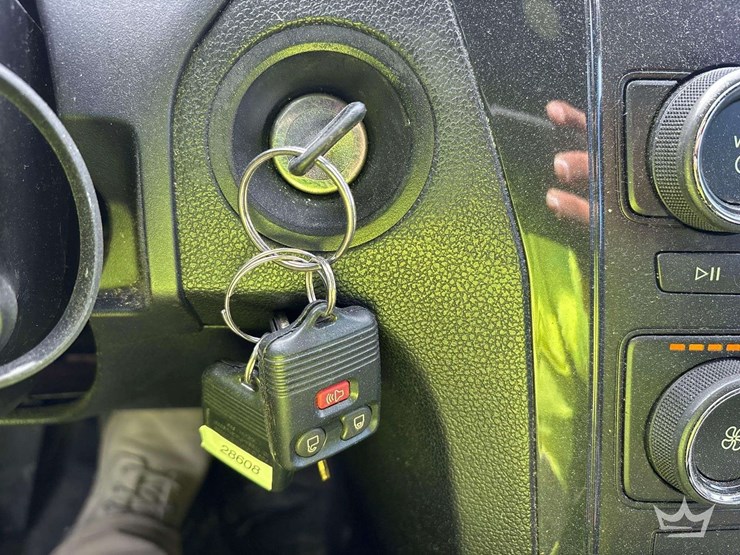 2017-ford-explorer-image-22