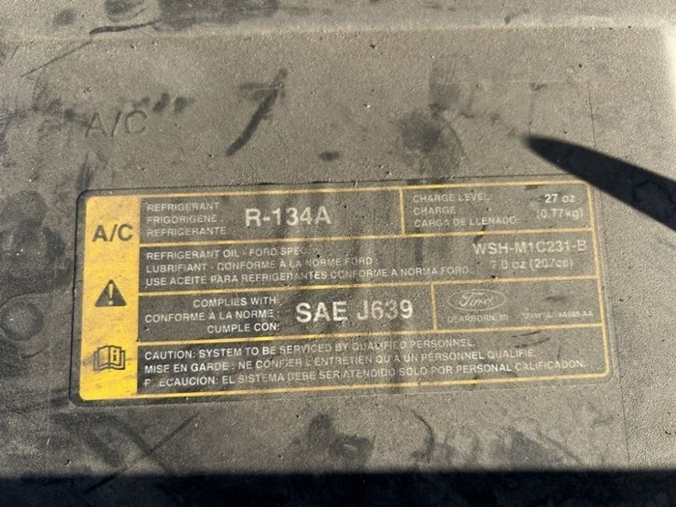 2009-ford-crown-victoria-sedan-image-40