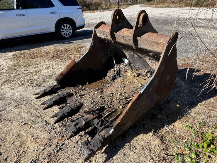 2013-volvo-ec220dl-image-10