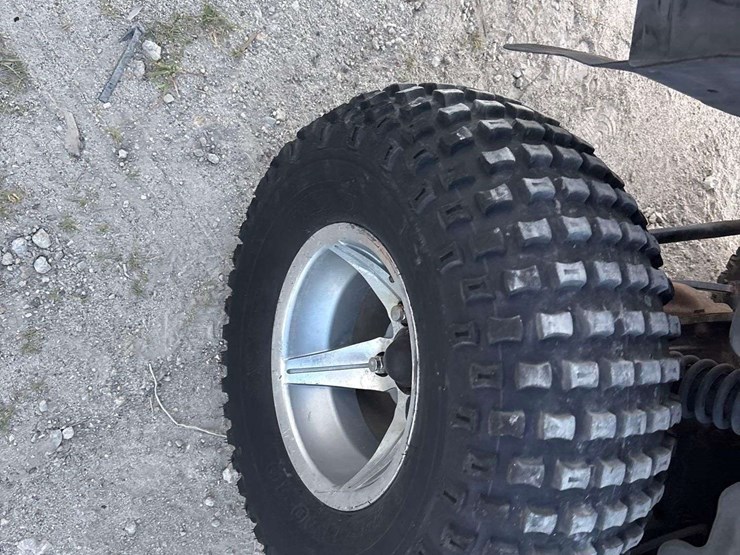 yamaha-4-seat-golf-cart-image-14