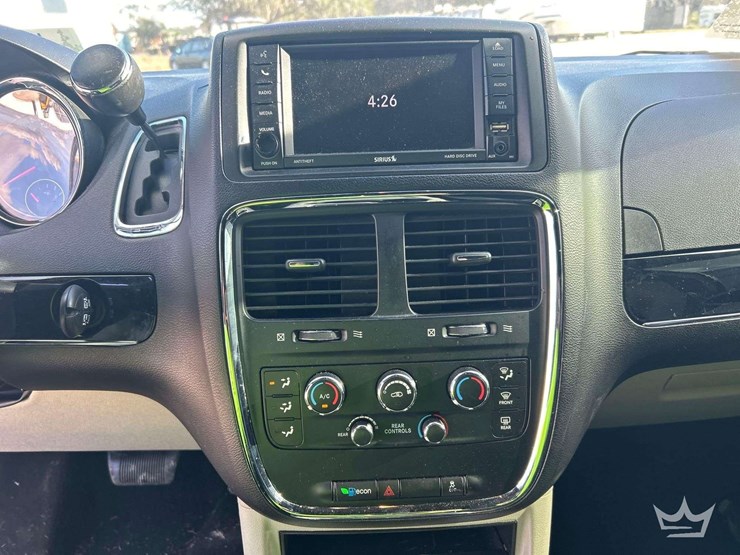 2017-dodge-grand-caravan-image-18