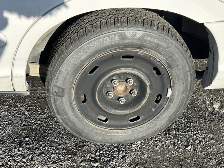 2007-ford-crown-victoria-sedan-image-29