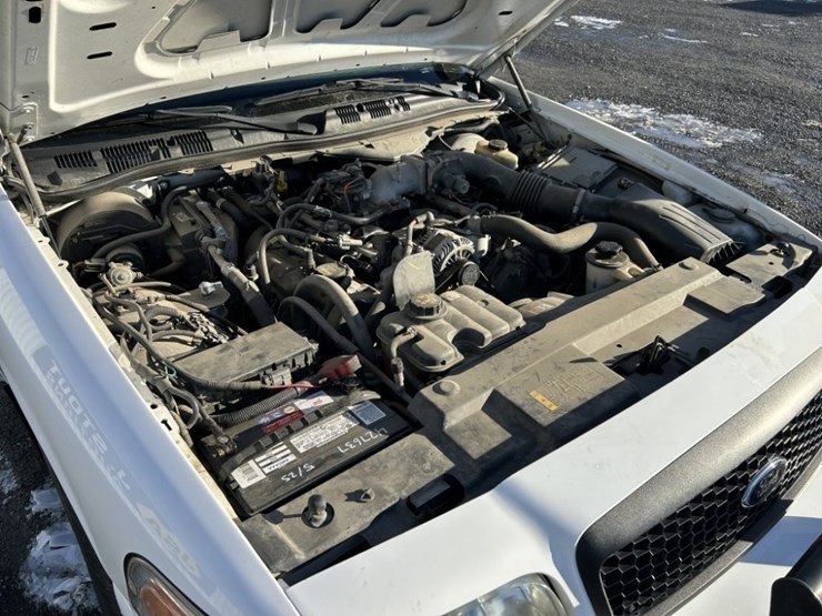 2009-ford-crown-victoria-sedan-image-39