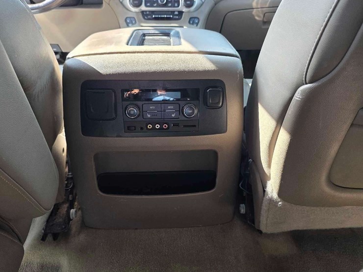 2015-gmc-yukon-xl-image-17