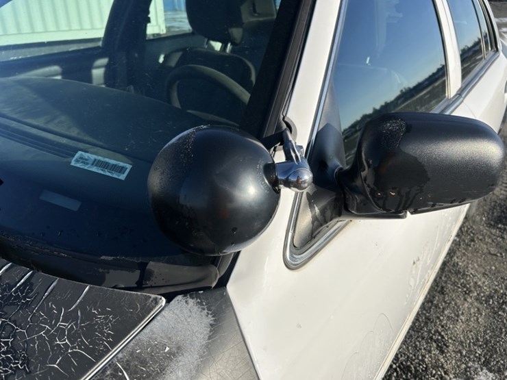 2011-ford-crown-victoria-sedan-image-27