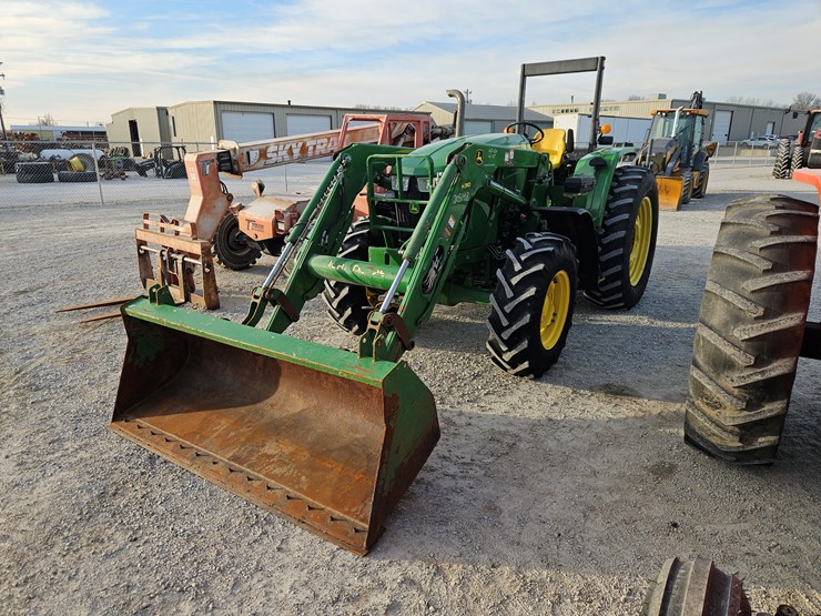 john-deere-6115d-image-25