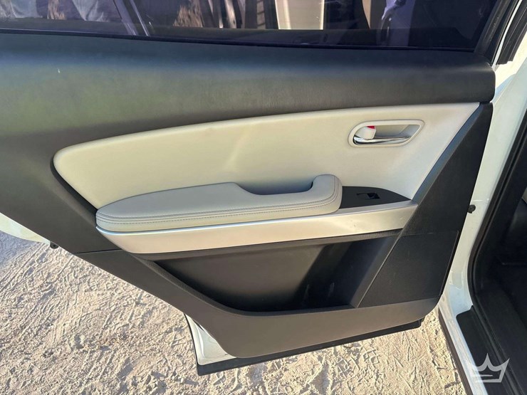 2014-mazda-cx9-image-18