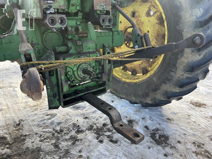 john-deere-3020-image-9