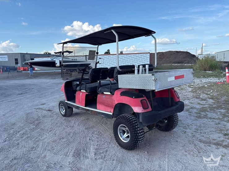 yamaha-4-seat-golf-cart-image-4