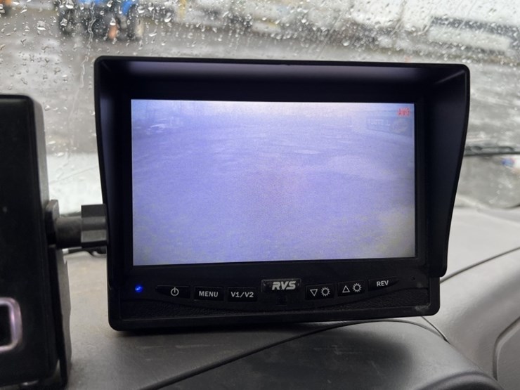 2012-freightliner-m2-bucket-truck-image-30