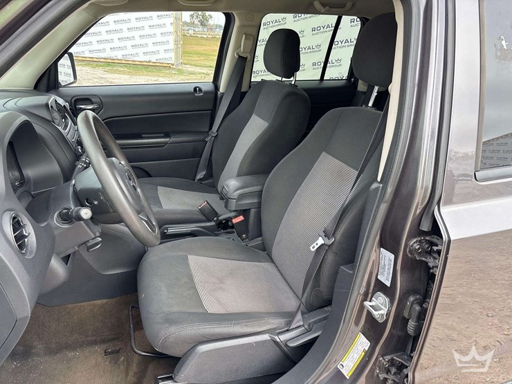 2017-jeep-patriot-image-12