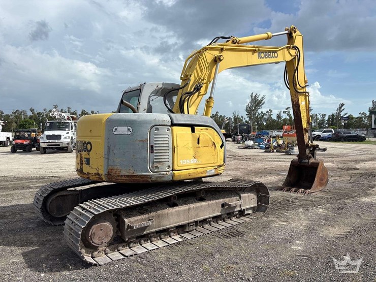2005-kobelco-135sr-image-3