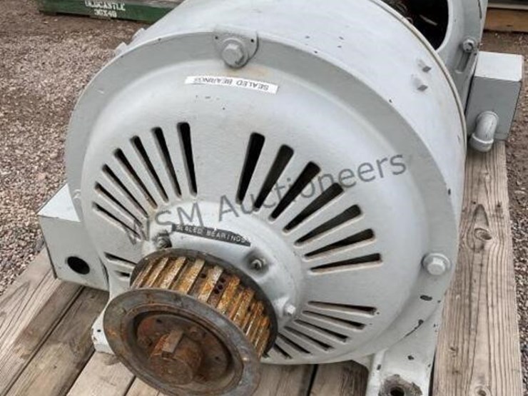 (2)-fairbanks-15kw-belt-drive-generators-image-5