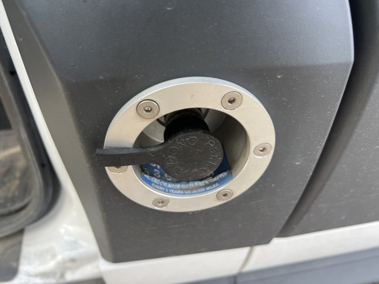 2017-ford-transit-image-25