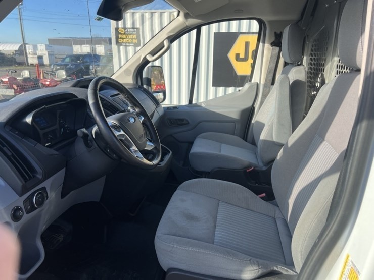 2016-ford-transit-image-21