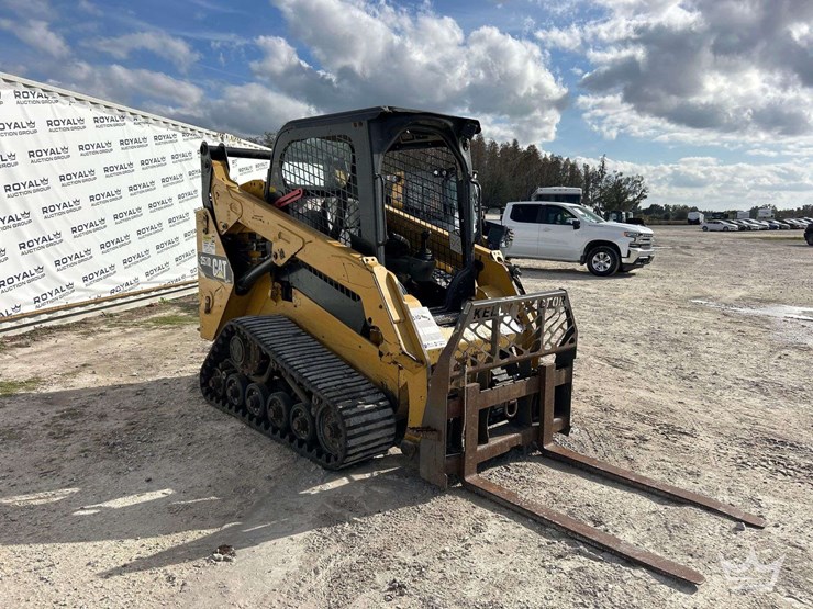 2014-caterpillar-257d-image-2