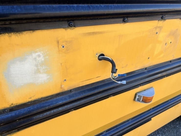 2008-ford-e350-sd-image-27