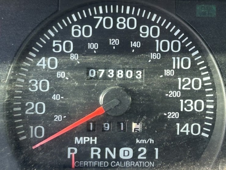 2004-ford-crown-victoria-sedan-image-18