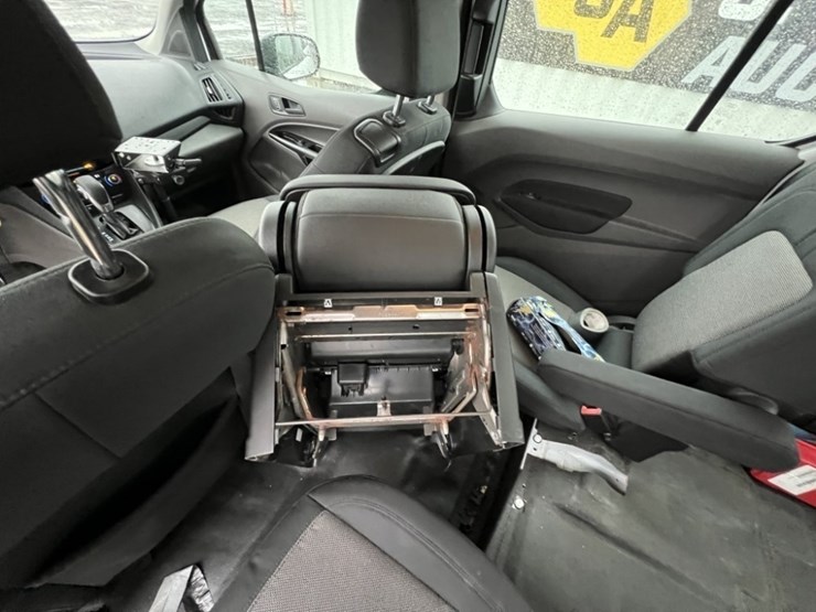 2019-ford-transit-connect-image-22