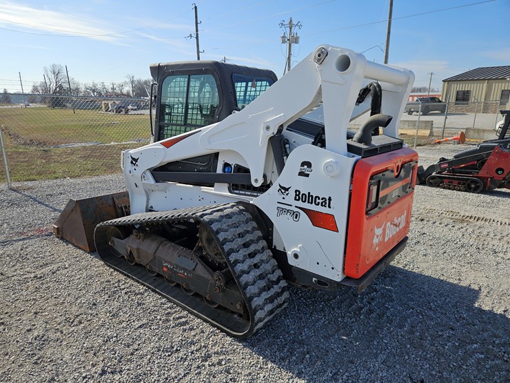 bobcat-t870-image-17