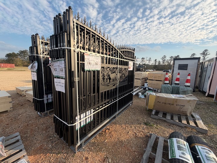 #8082-•-1-set-|-metal-driveway-gate,-deer-motif-image-5