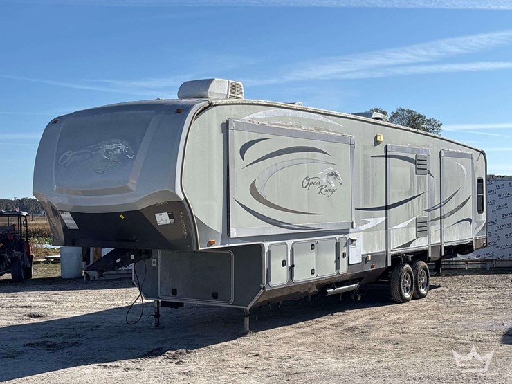 2011-open-range-424rls-42ft.-5th-wheel-t/a-travel-trailer-image-1